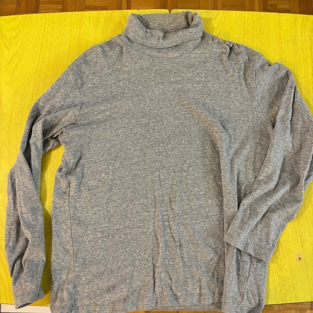 Uniglo long sleeve 100% cotton turtle neck